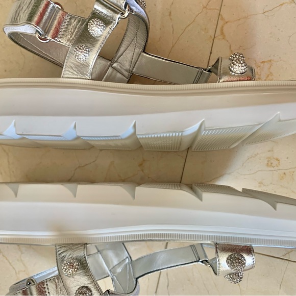 Stuart Weitzman Crystal Ball Embellished Sandals in Silver Size 9 - Picture 5 of 12
